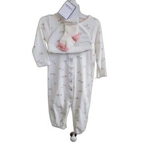 Carter's Baby Girl's 3 Piece Layette Set New with Tags Hippos, Giraffe 9 mos